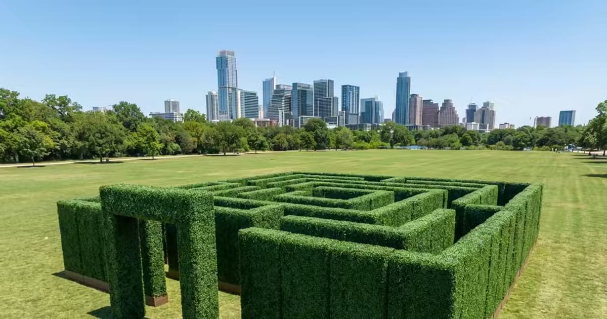 Hedge Maze Rentals for Events | Custom Hedge Mazes for Rent